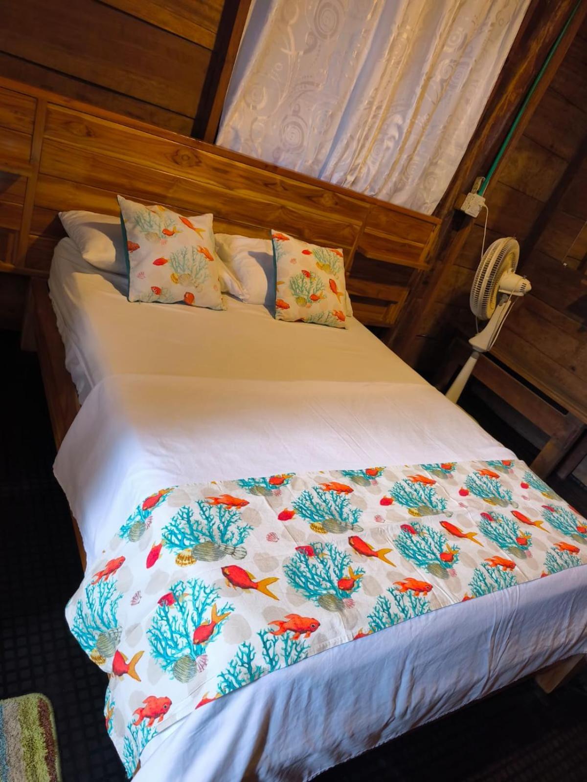 Hostal Velero Relax Guachaca Exterior photo
